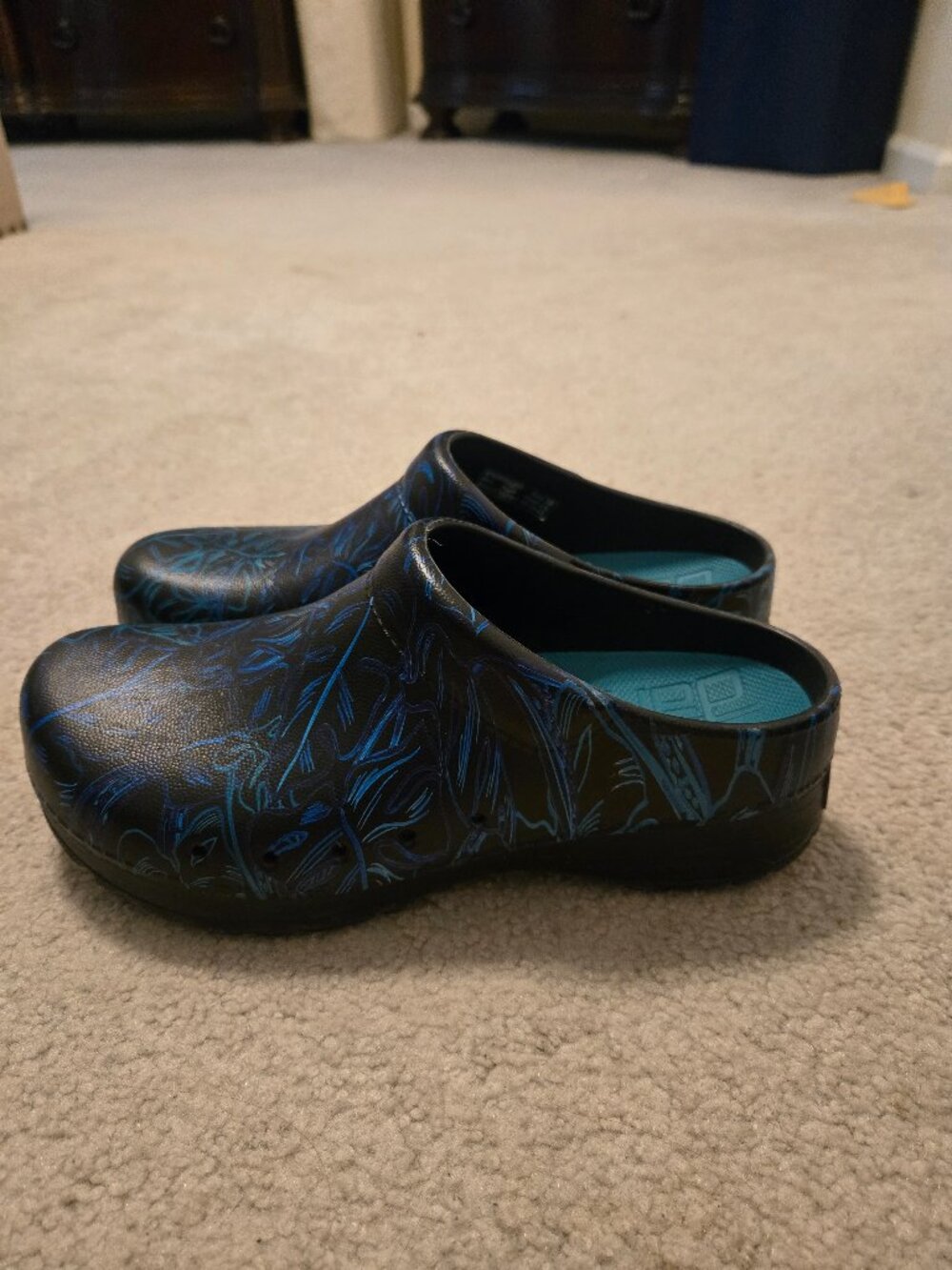 Dansko Nurse clogs